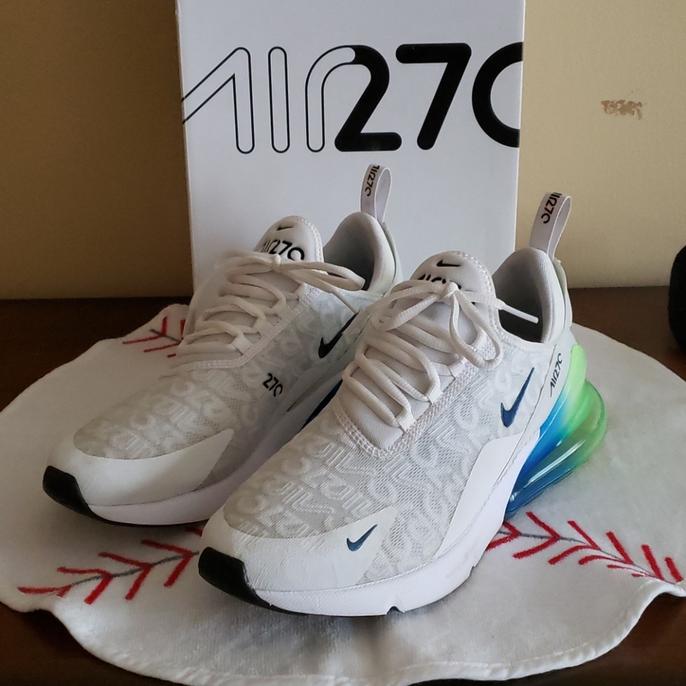 Air Max 270 SE